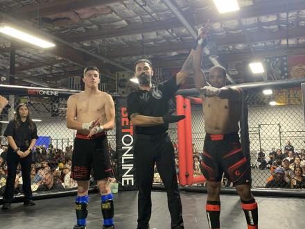 Carlos wins via 1st round RNC
