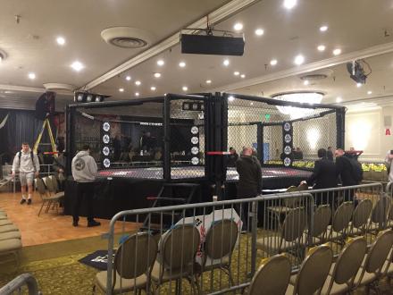 Pre-show - Cage
