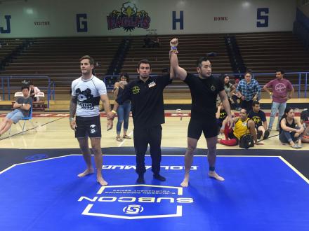 Albert Lee wins his first match