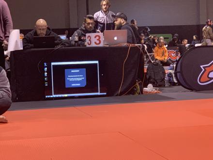 These screens were right next to the mats...